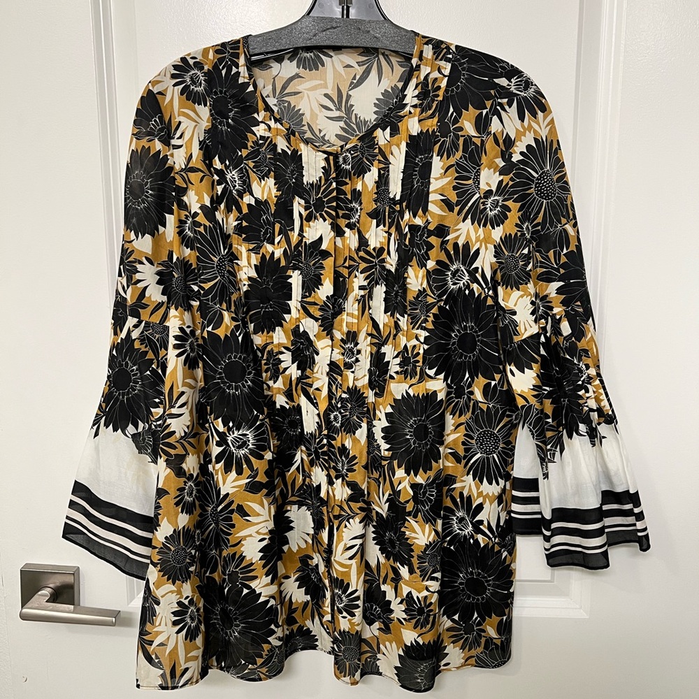 🌻HP🌻 Kori Halperin Floral Blouse with Stunning Elegant Sleeves - Size M